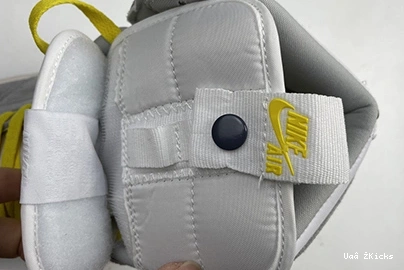 5165 Switch CW6576- Light Air Flexible High Jordan Smoke 197 1 1110